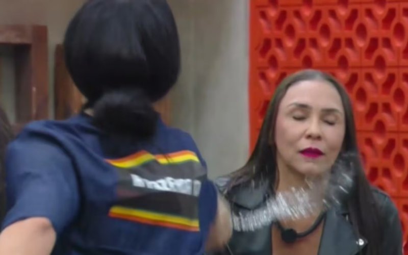 A FAZENDA 17: Namorada de Belo joga água em ex-Ilhados com a Sogra, peões brigam por cama e sofrem punição; saiba quem é 1º fazendeiro