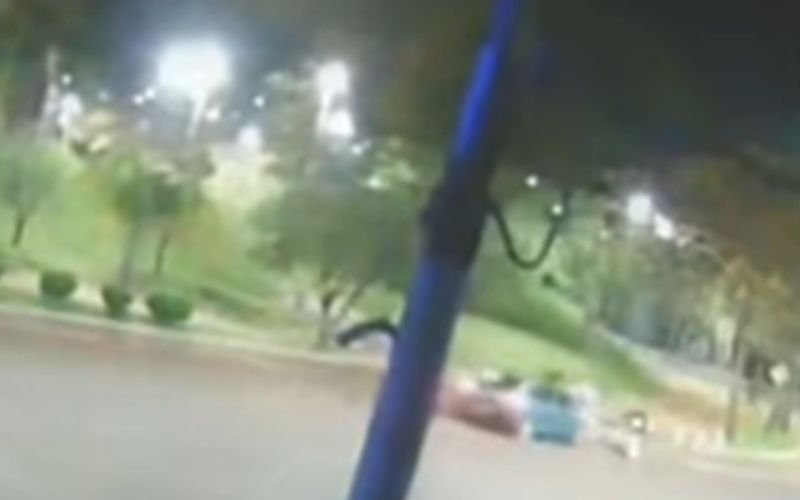 VÍDEO: Jovem atropela ex-namorada e amigo após fim de relacionamento