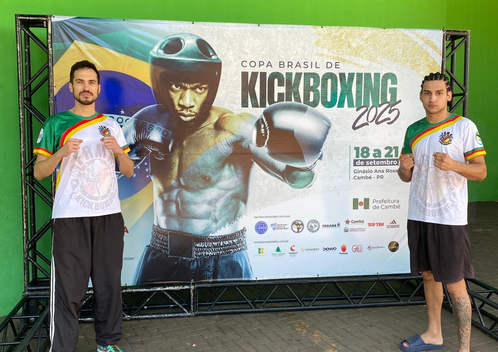 Atletas da Região Disputam Copa Brasil de Kickboxing no Paraná
