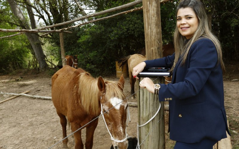 Secretária do Meio Ambiente, Aline Prado está à frente do projeto visando o cuidado com os animais | abc+