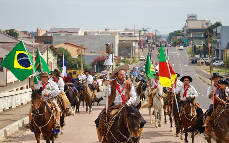 Desfile Farroupilha neste 20 de Setembro em Sapucaia do Sul