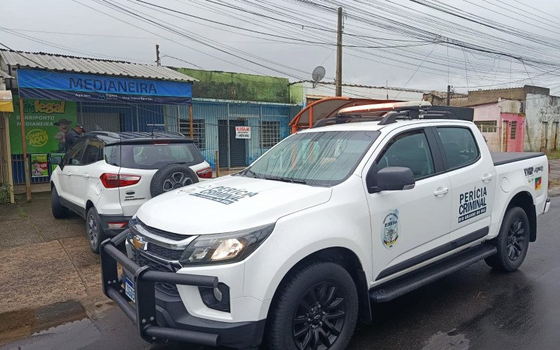 Técnicos do Instituto-Geral de Perícias estiveram no endereço na manhã desta segunda-feira (22) | abc+