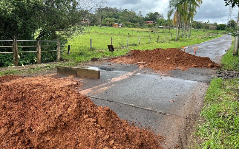 Ponte que corre risco de cair é interditada em Novo Hamburgo

