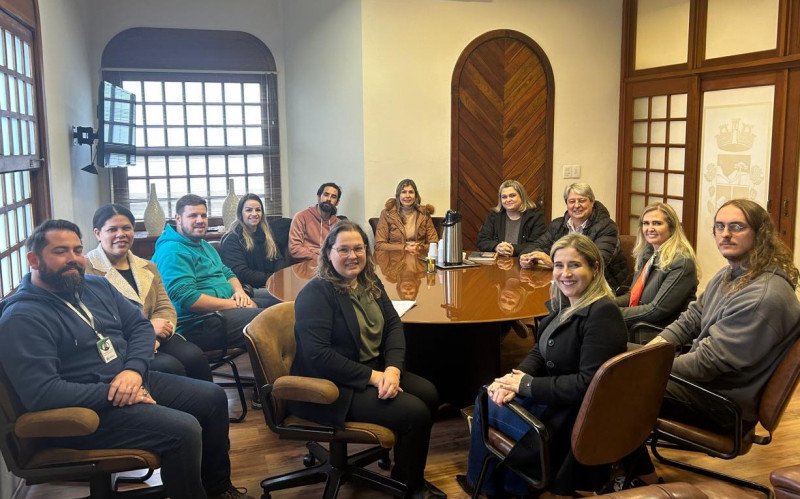 Sindicato dos servidores públicos de Gramado negocia implementação de vale-alimentação para a categoria