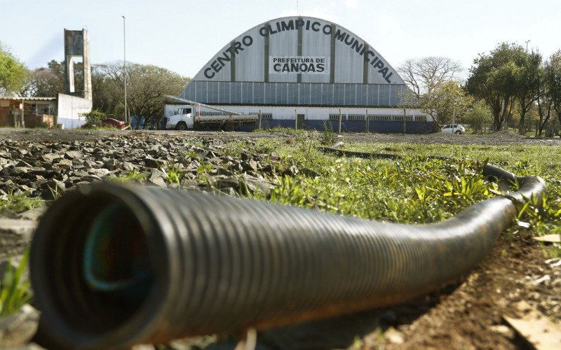 Parte do Centro Olímpico Municipal (COM) permanece à espera da recuperação desde a desmontagem do Centro Esperança | abc+