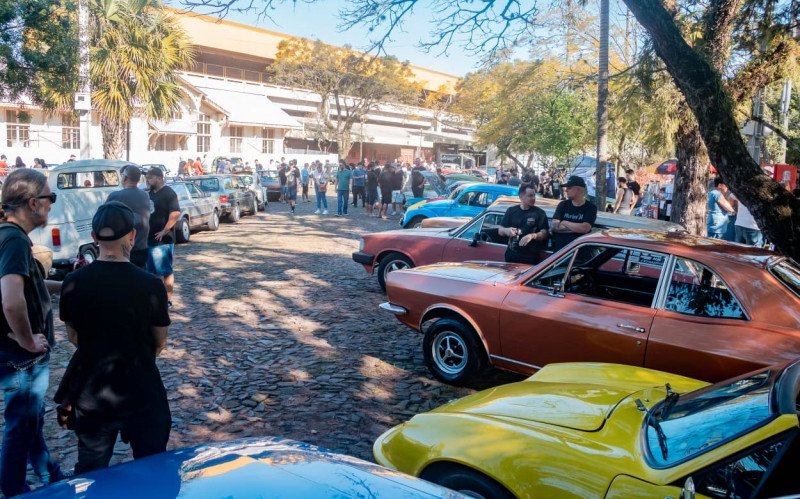 Exposição de carros antigos no Museu do Trem ocorre neste sábado