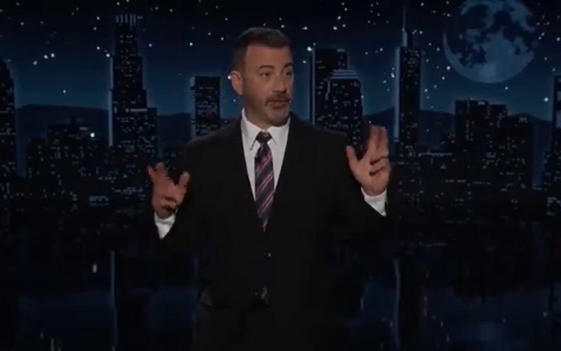 "Eu quase sinto pena dele": Jimmy Kimmel volta ao ar e critica Trump; humorista se emociona ao falar de Charlie Kirk