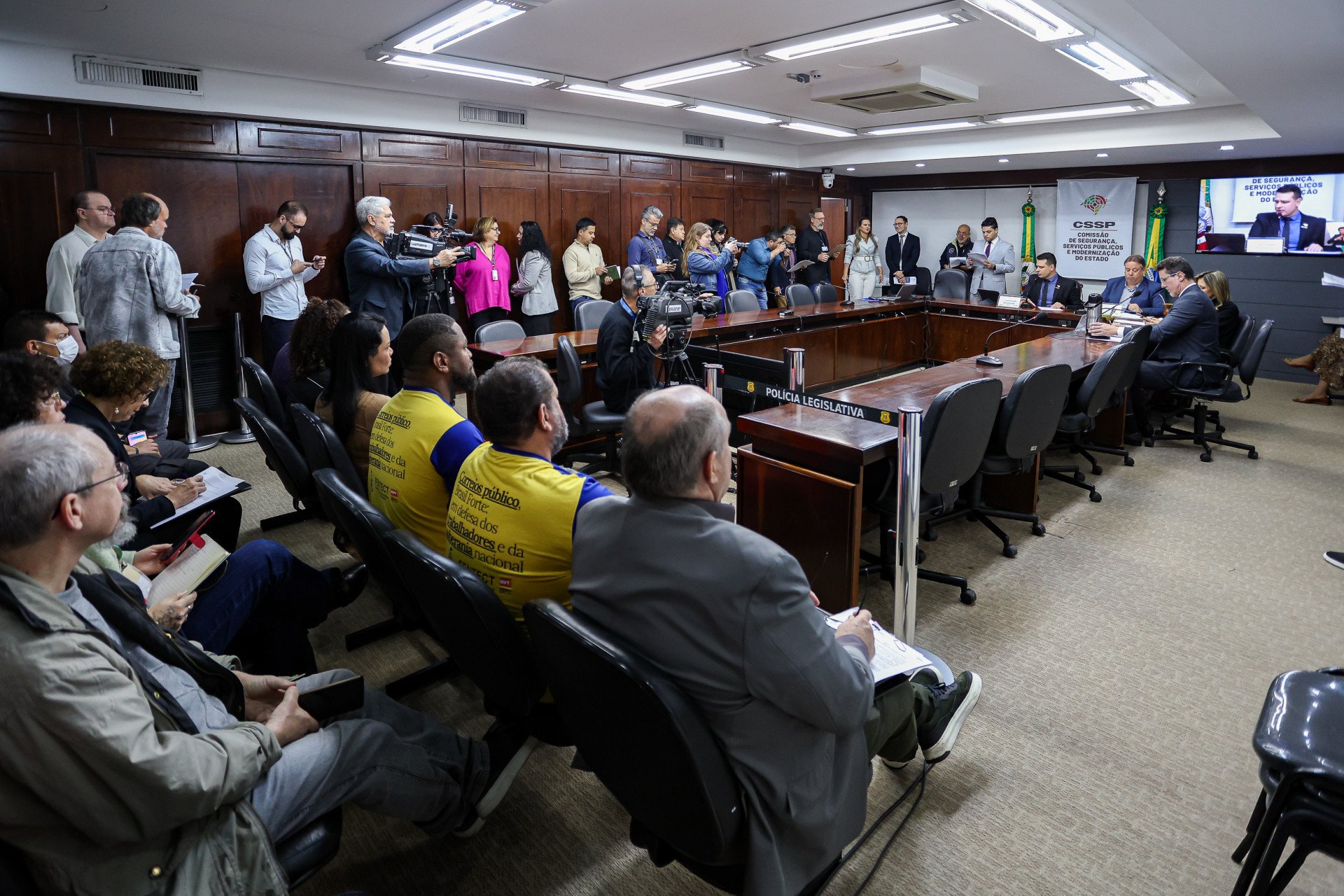 Projeto cria multa de mais de R$ 1 mil para quem usar drogas em locais p&uacute;blicos do RS