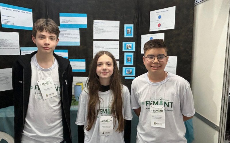 Augusto Vorpagel Welter, 13 anos, Valentina Parnow de Freitas, 12 e Vitor Muriel Kanitz da Silva, 12, da EMEB La Salle | abc+