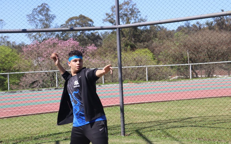 Henrique dos Santos destacou-se no arremesso de pelota