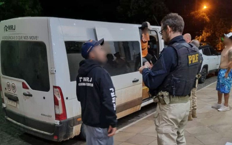 MPT-RS processa JBS Aves por exploração de trabalhadores na apanha de frangos