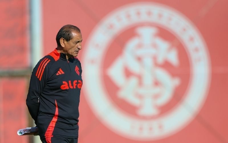 Ram&oacute;n Díaz chega ao Inter e fala em "desafio que motiva"