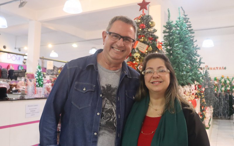 Casal Paulo e Tatiana são proprietários de um atacado em São Leopoldo | abc+