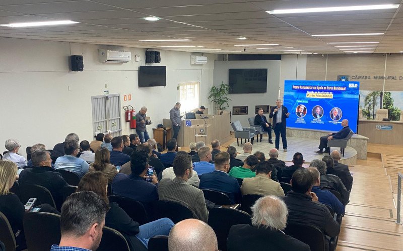 Durante reunião em Campo Bom, Heinze destacou que o Porto Meridional será um marco para o desenvolvimento do estado | abc+