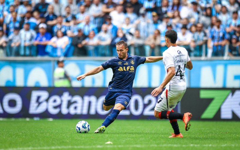 Arthur será titular contra o Santos, na Vila Belmiro | abc+