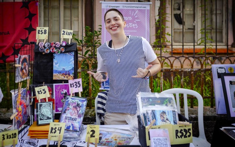 Lançamento de Hyamara reúne tirinhas autobiográficas  | abc+