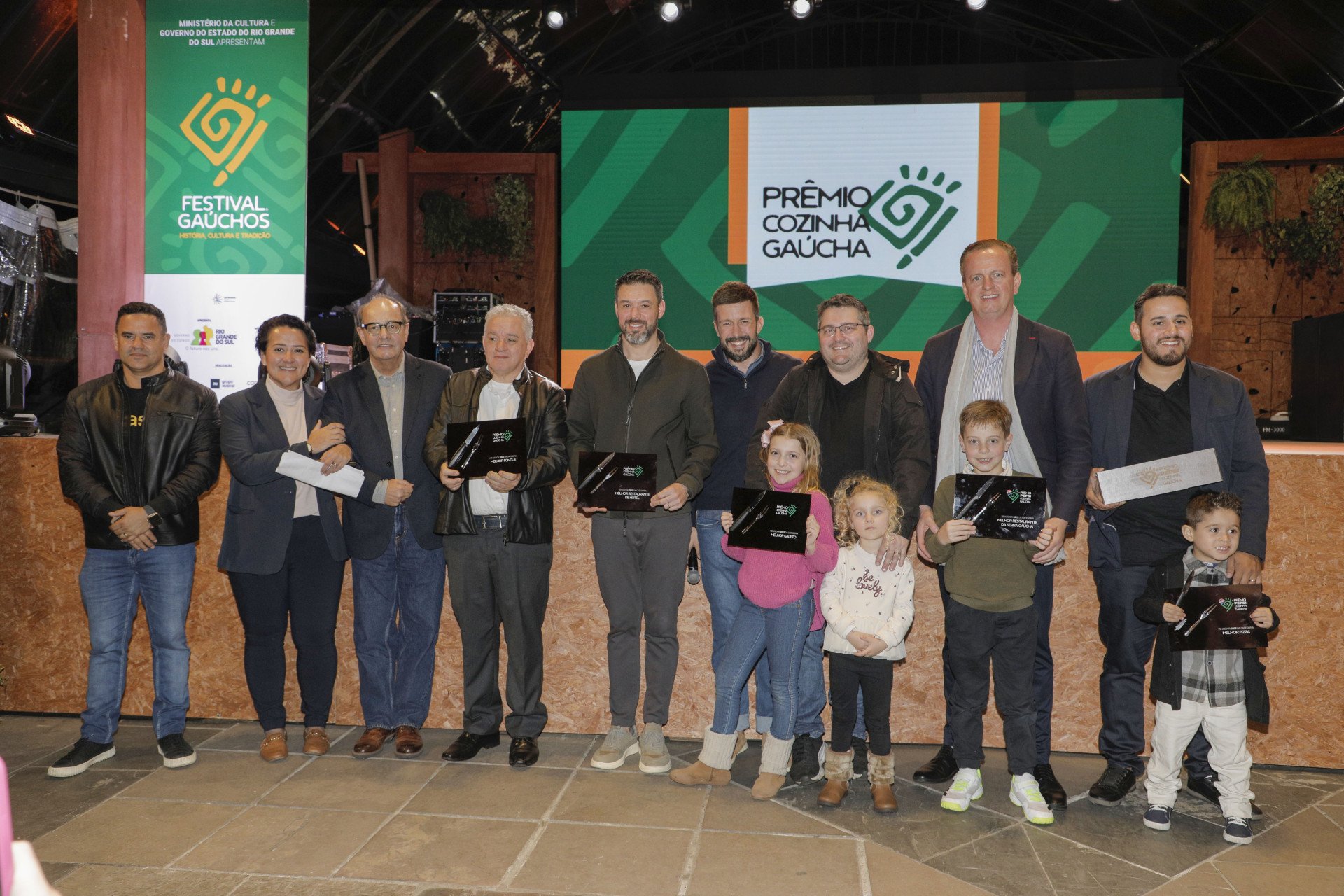 Festival Gaúchos encerra com entrega de premiação para estabelecimentos gastronômicos