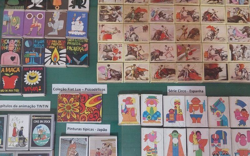 Exposição reúne caixinhas de fósforo de diferentes partes do mundo