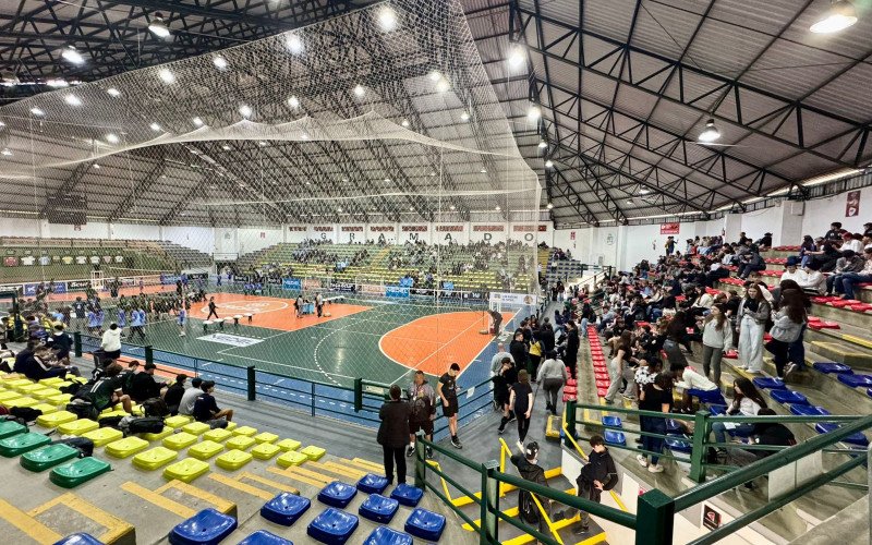 Jogos Escolares de Vôlei movimentam o Ginásio Perinão nesta semana