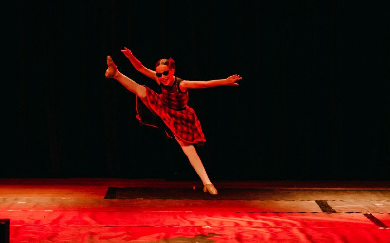 Evento conta com participação de dez grupos de dança