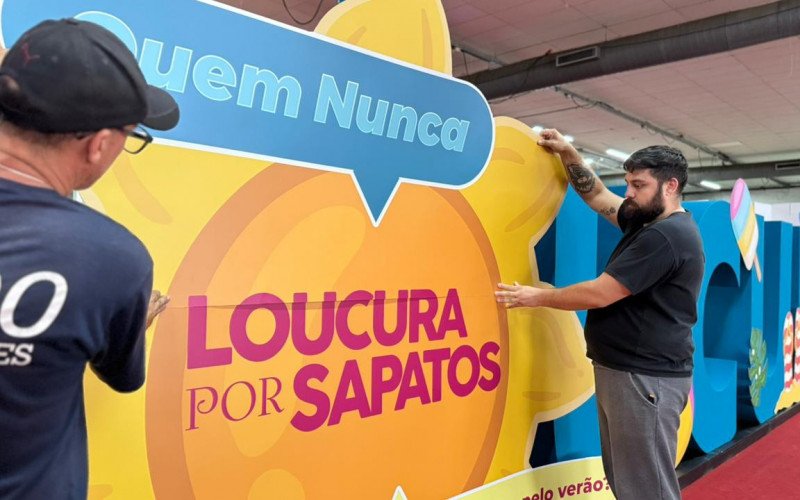 Preparativos para a Loucura por Sapatos | abc+