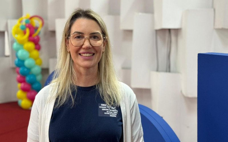 Coordenadora da Loucura por Sapatos, Adi Jeckel | abc+