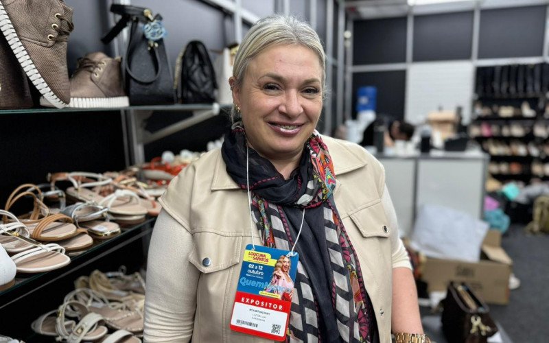 Representante de uma empresa de calçados, Rita Bitencourt | abc+