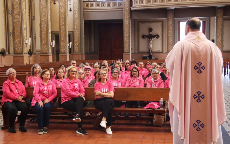 Encontro do Grupo Amigas de Mãos Dadas ocorreu na Catedral São Luiz Gonzaga