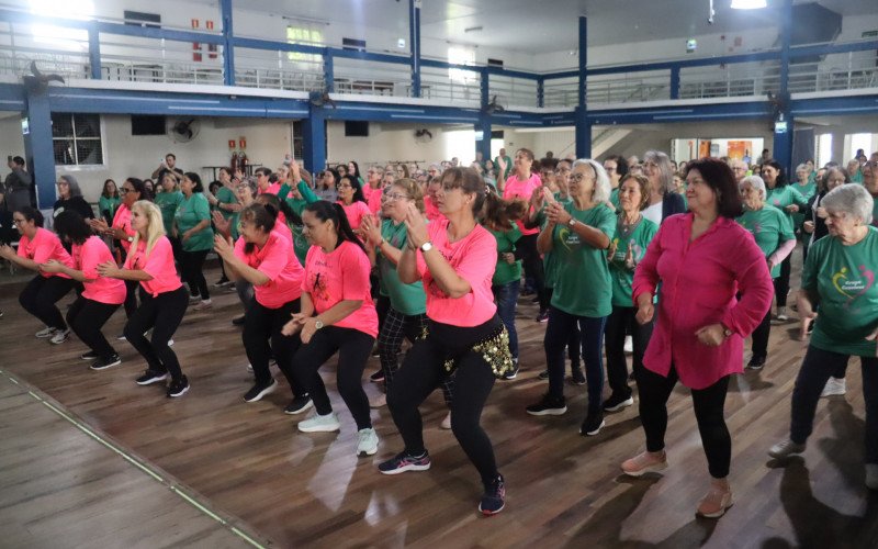 Aulão de dança foi uma das atividades em Sapucaia do Sul neste dia 1.º de outubro