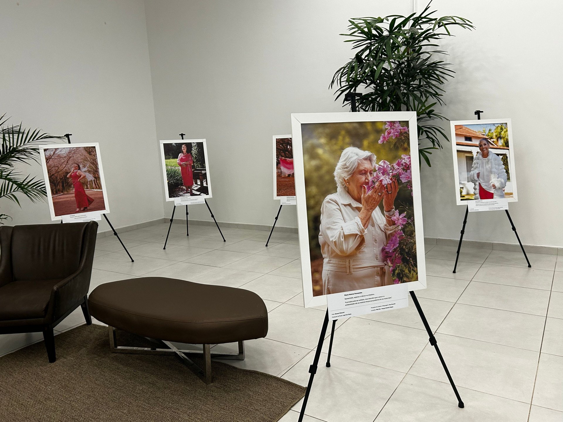 Outubro Rosa começa com exposição fotográfica no Canoas Shopping; confira programação