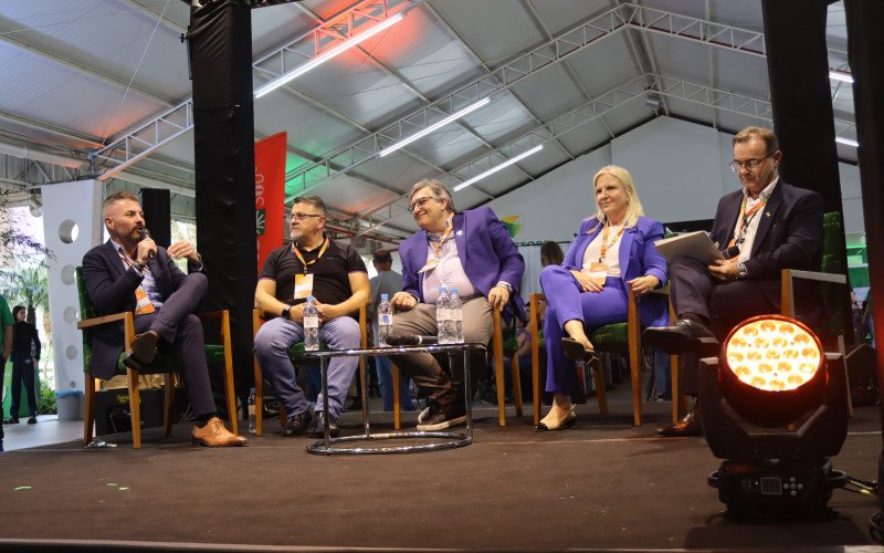 Prefeito Gustavo Finck falou em painel, na tarde desta quinta-feira, no Novo Hamburgo Feevale Summit | abc+