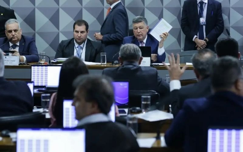 CPMI aprova pedido de prisão preventiva do presidente da Conafer  | abc+