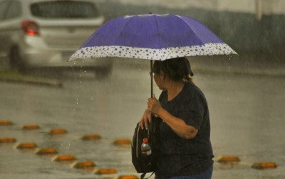 O que esperar da frente fria que vai encerrar onda de calor e como estados brasileiros serão impactados