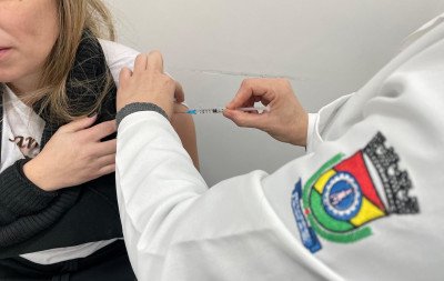 Municípios menores mostram melhor desempenho vacinal e apontam caminhos para grandes cidades melhorarem cobertura