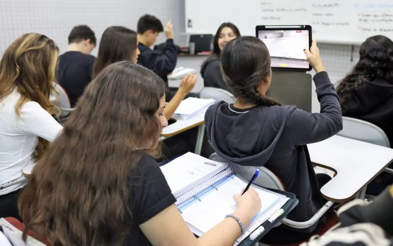 Cartilha de redação do Enem 2025 está disponível para consulta | abc+