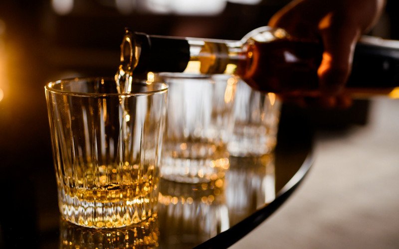 Proposta cria programa de rastreamento e reforça fiscalização sobre bebidas alcoólicas no RS | abc+