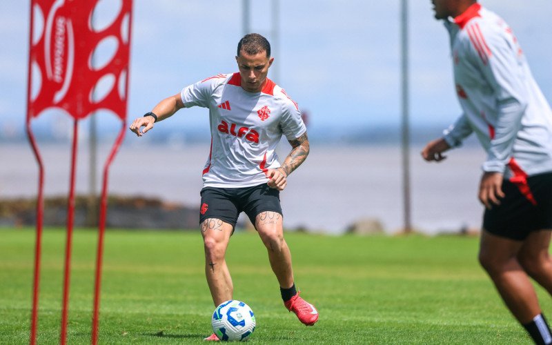 Bruno Gomes se recuperou de lesão no joelho e está disponível para Ramón Díaz | abc+