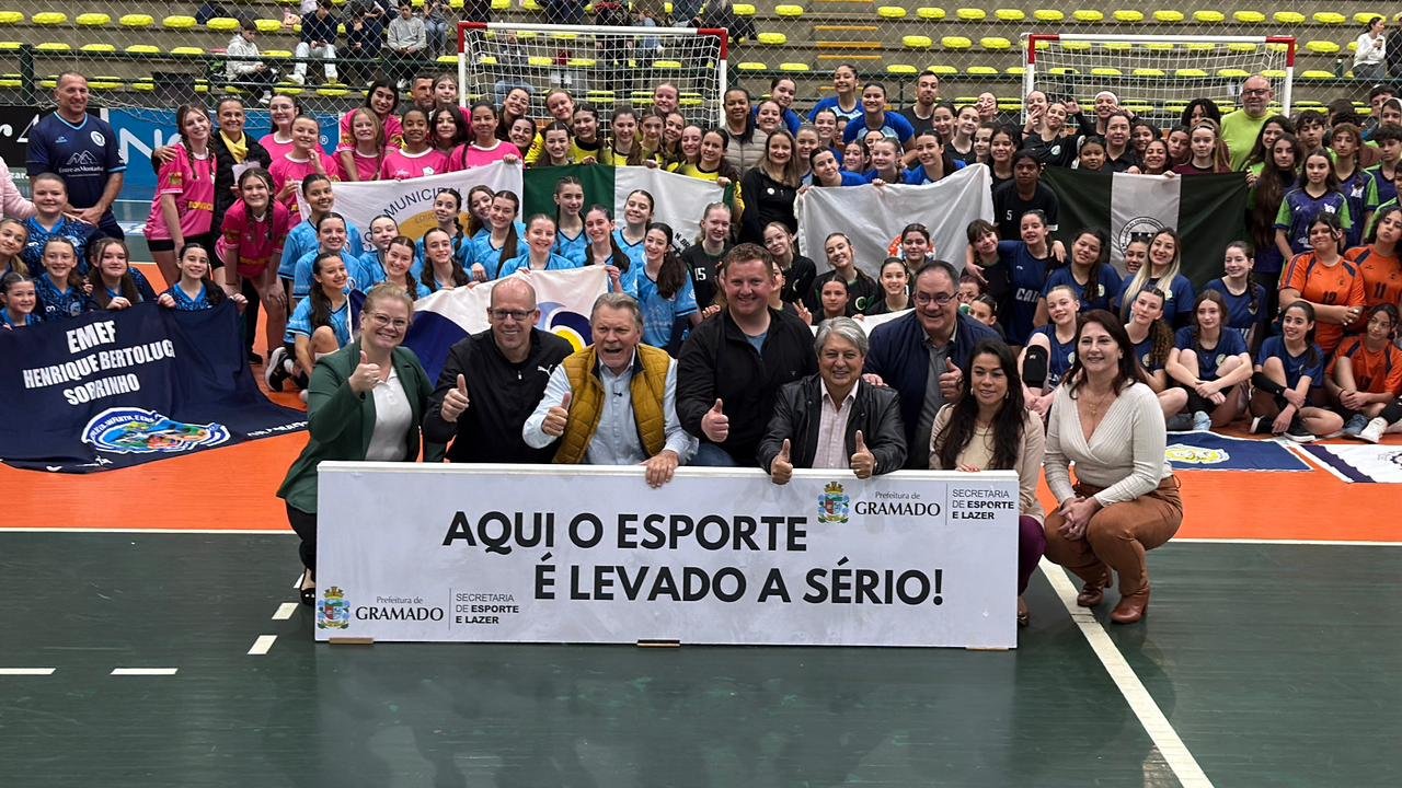 Jogos escolares de Gramado reúnem 4 mil estudantes e celebram R$ 400 mil investidos em reformas no ginásio Perinão