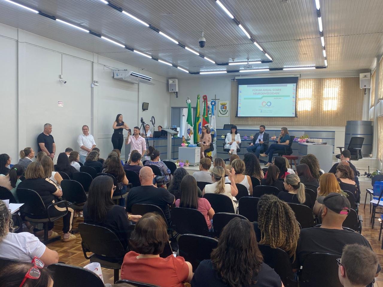 Estância Velha debate caminhos para uma educação mais inclusiva