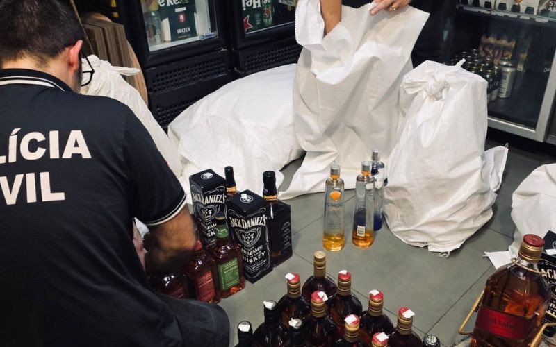 METANOL: Polícia apreende 135 garrafas de bebidas no RS por suspeita de adulteração