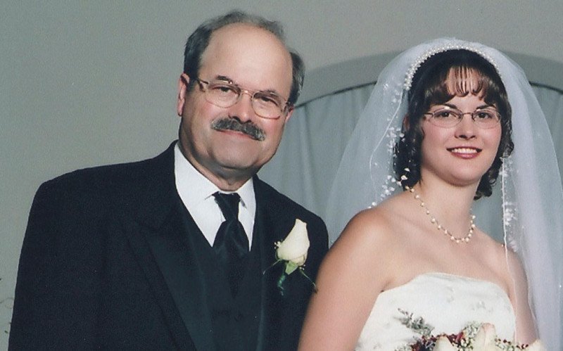 Documentário Meu Pai, o Assassino BTK acompanha a vida de Kerri Rawson, que tem uma reviravolta ao descobrir terrível segredo de seu pai, Dennis Rader | abc+