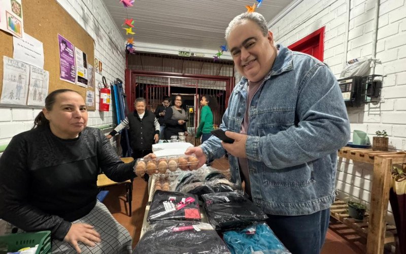 Estudantes tem a oportunidade de comercializarem produtos em Feira da Economia Solidária | abc+