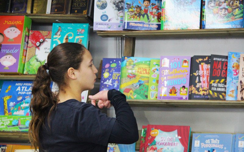 Feira do Livro de Sapiranga reúne centenas de títulos, de todos os estilos