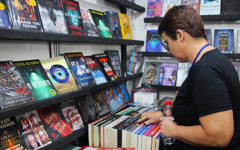 Feira do Livro de Sapiranga reúne centenas de títulos, de todos os estilos