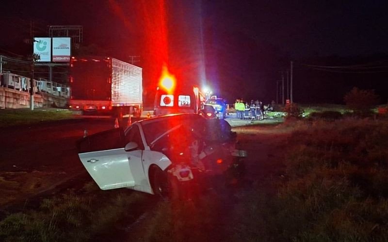 Acidente na noite desta terça-feira na BR-116, em Estância Velha