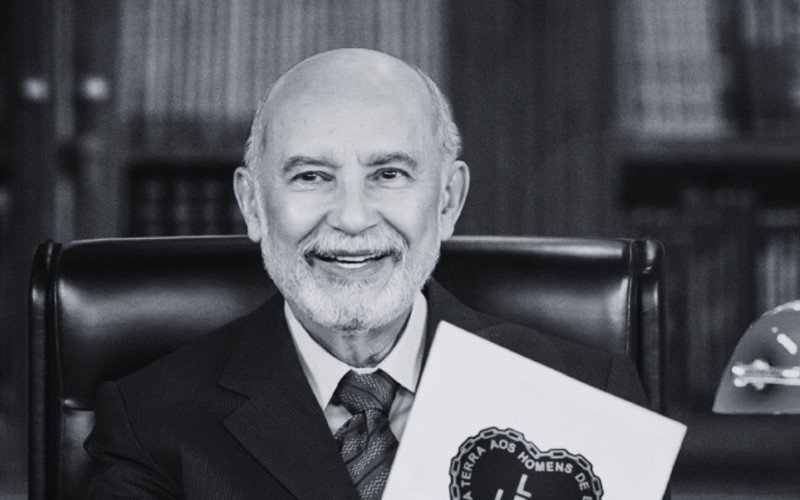 José Paiva Netto era jornalista, radialista, compositor e educador | abc+