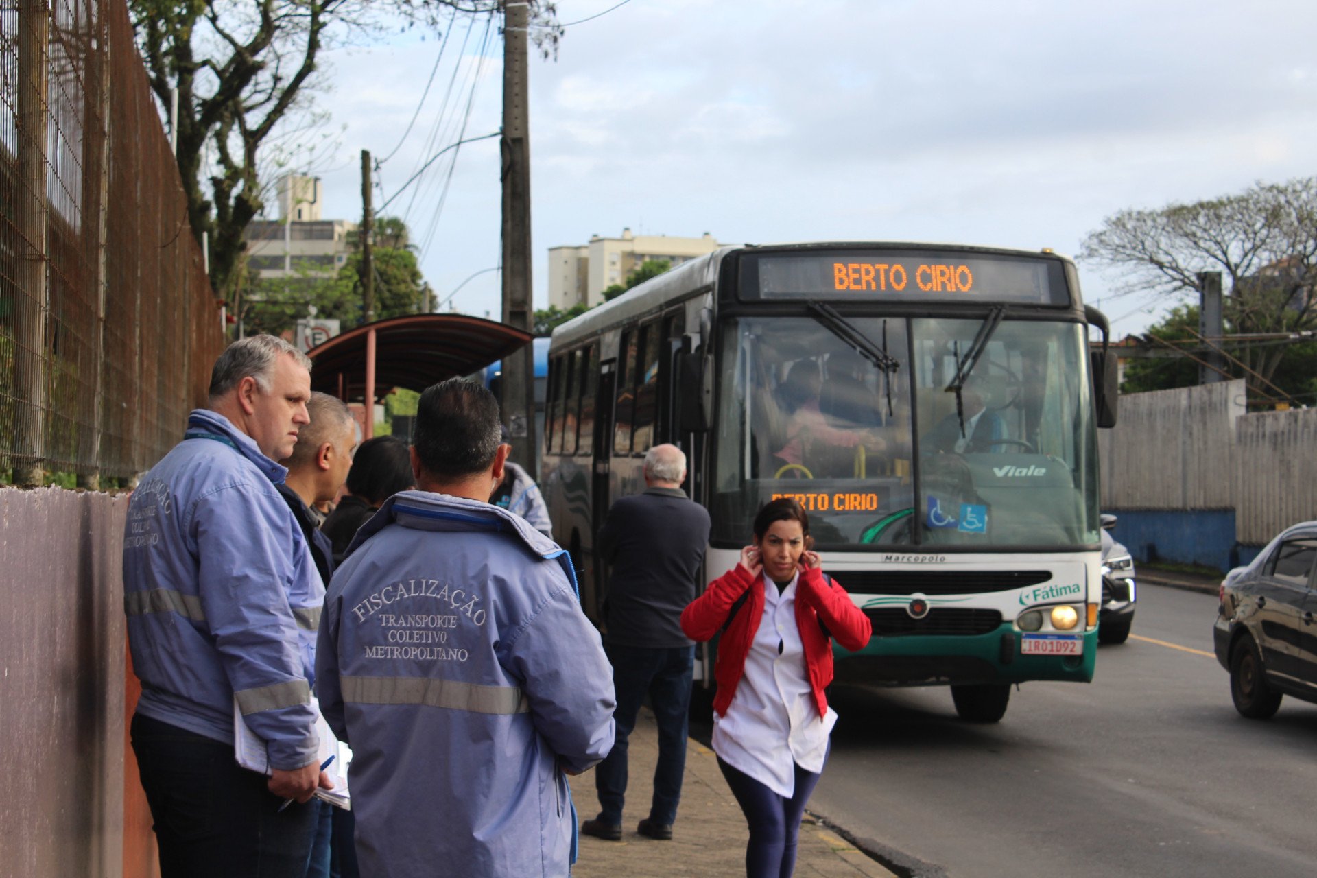 "Cenário em que veículos escolares disputam espaço com ônibus": Metroplan acompanha segundo dia de restrição para ônibus de Nova Santa Rita