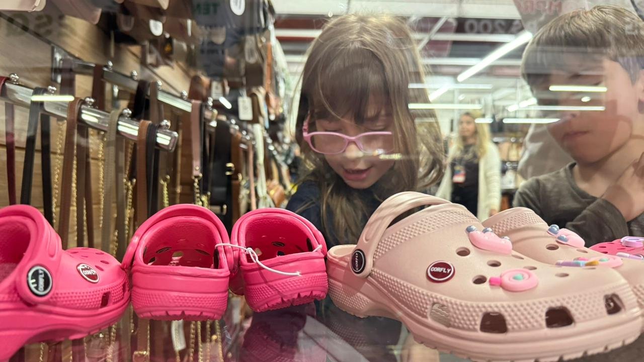 Loucura por Sapatos também é espaço para as crianças