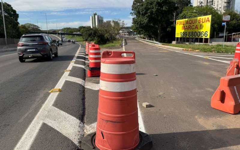 Mova alça de acesso junto a BR-116, para quem vem sentido Capital-interior