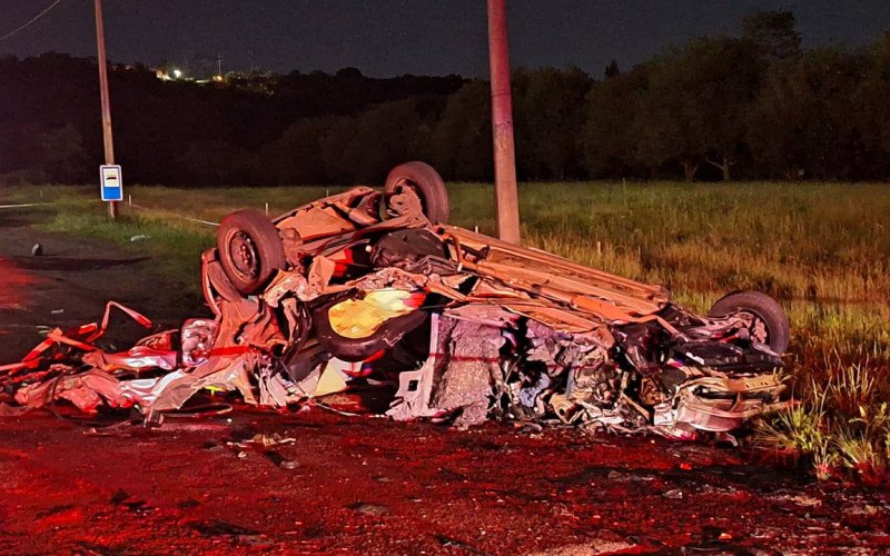 BR-116: Colisão envolveu quatro veículo e resultou na morte de uma mulher